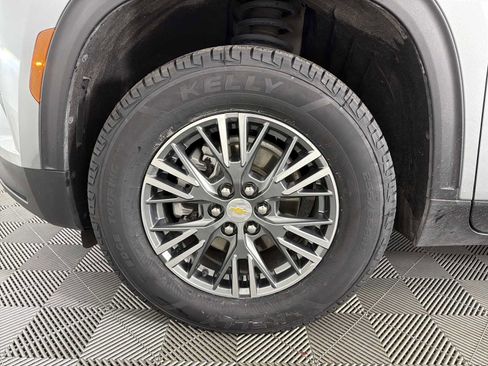 Certified 2024 Chevrolet Traverse LT image 18