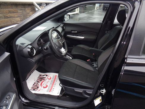 Used 2019 Nissan Kicks SV w/ Exterior Package image 11