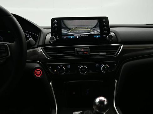 Used 2018 Honda Accord Sport image 21