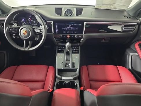 New 2026 Porsche Macan image 28