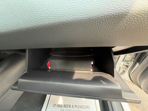 Used 2025 Toyota Corolla LE FWD image 11