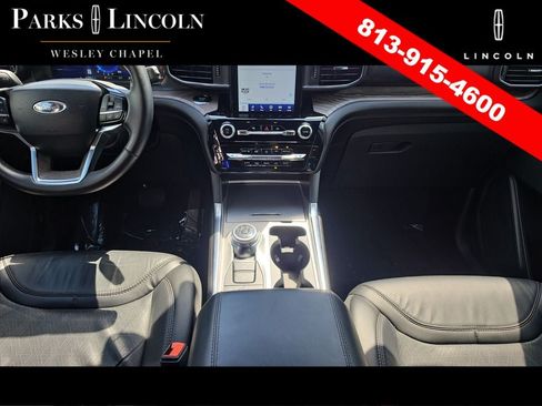 Used 2023 Ford Explorer Platinum w/ Technology Package AWD/4WD image 13