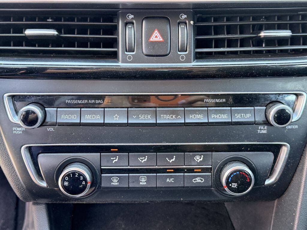 Used 2019 Kia Optima LX FWD image 16