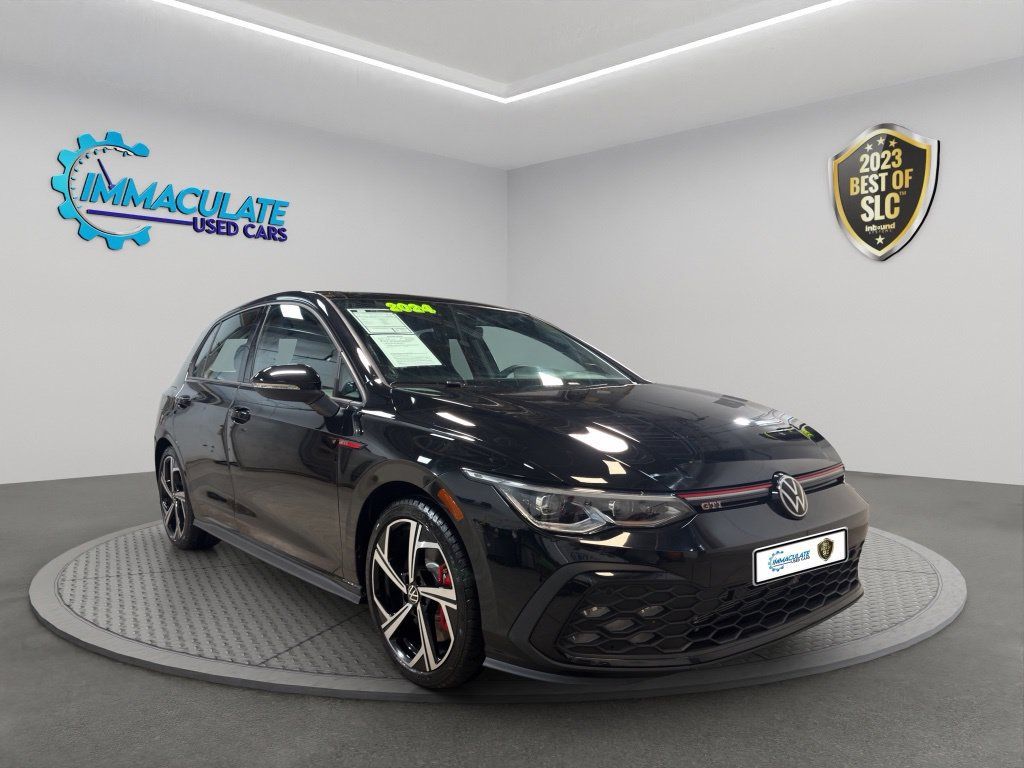 Used 2024 Volkswagen GTI SE FWD image 7
