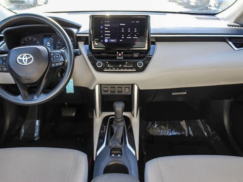 Used 2023 Toyota Corolla Cross L image 12