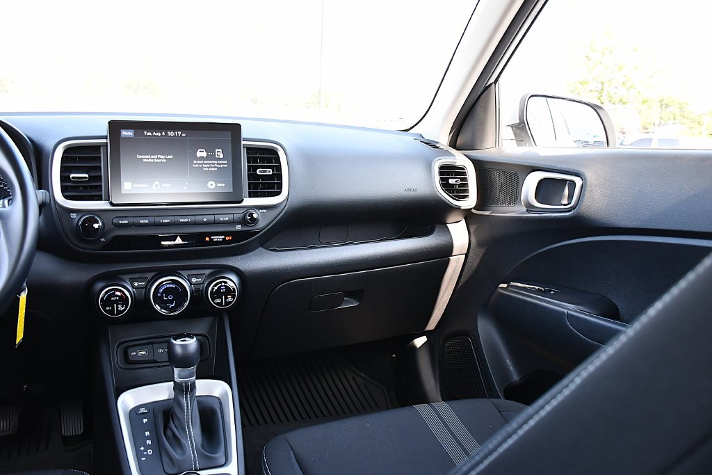 Used 2022 Hyundai Venue SEL FWD image 22