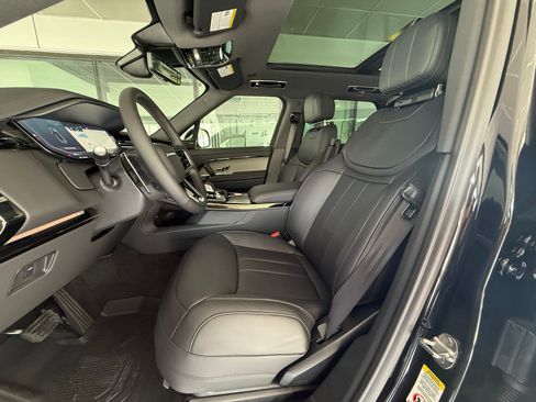 New 2026 Land Rover Range Rover Sport SE AWD/4WD image 5