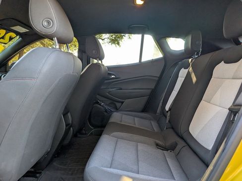 Used 2024 Chevrolet Trax RS w/ Driver Confidence Package image 17