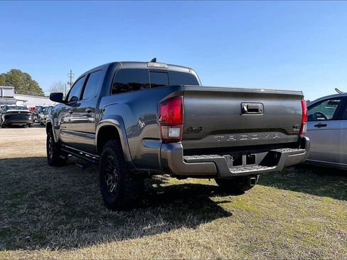 Used 2023 Toyota Tacoma SR5 w/ Technology Package image 4