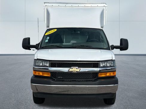 Used 2024 Chevrolet Express 3500 w/ Power Convenience Package RWD image 5