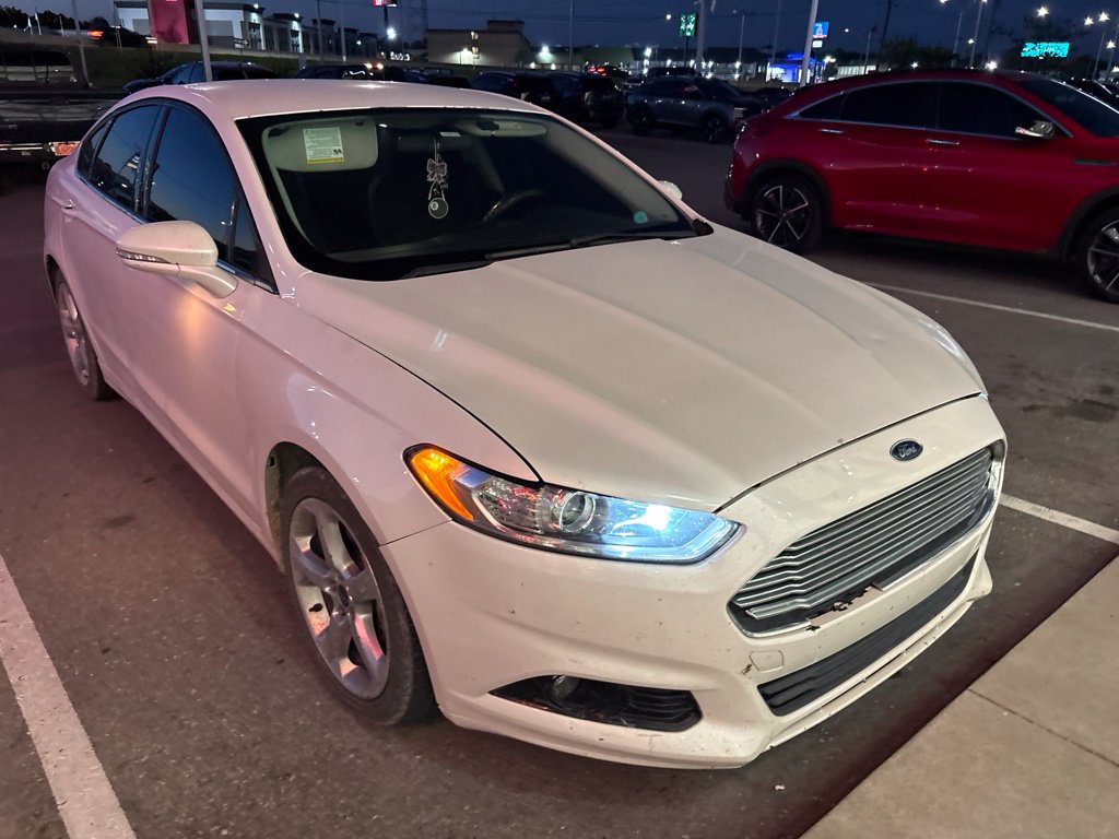 Used 2015 Ford Fusion SE w/ Equipment Group 201A FWD image 1
