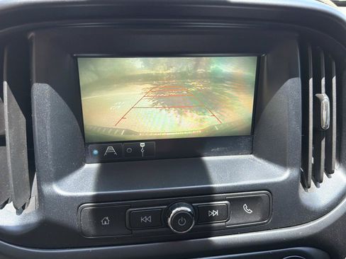 Used 2018 Chevrolet Colorado W/T w/ WT Convenience Package RWD image 22