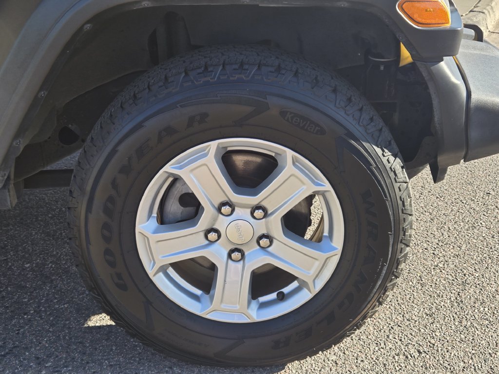Used 2020 Jeep Wrangler Unlimited Sport S AWD/4WD image 9