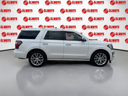Used 2018 Ford Expedition Platinum RWD image 4