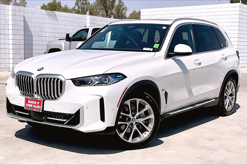 Used 2024 BMW X5 sDrive40i RWD image 2