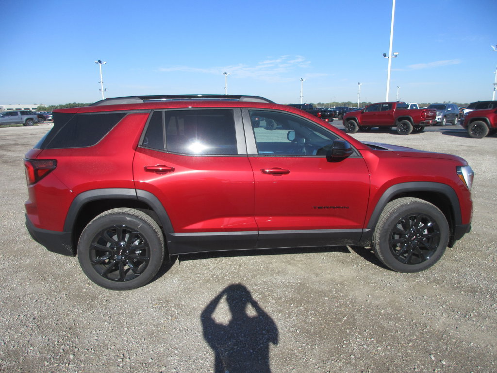 New 2027 GMC Terrain Elevation w/ Elevation Premium Package AWD/4WD image 3
