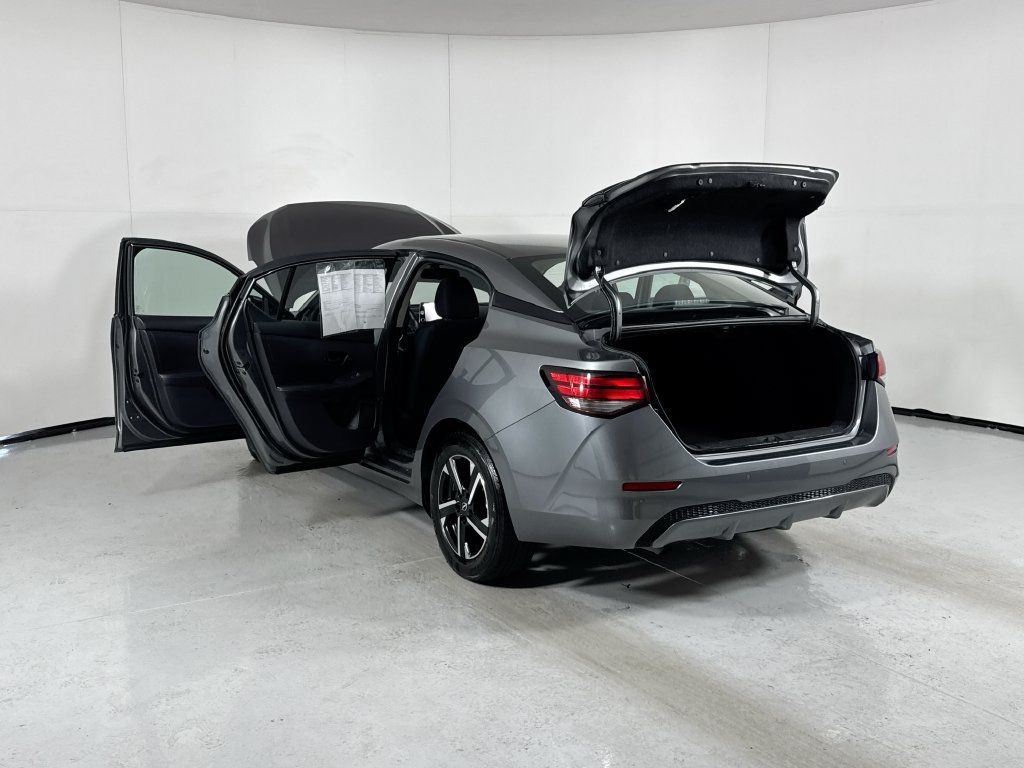 Used 2024 Nissan Sentra SV FWD image 21