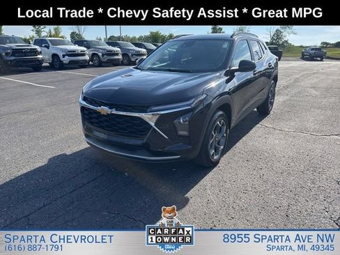Used 2024 Chevrolet Trax LT FWD image 7