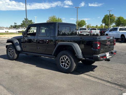 New 2025 Jeep Gladiator Rubicon w/ Convenience Group image 4