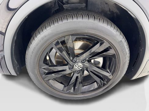 Used 2023 Volkswagen Tiguan SE R-Line image 87