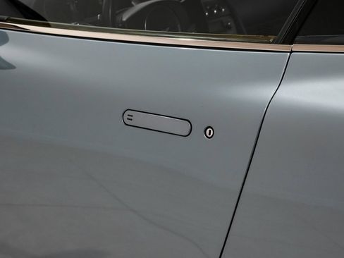 Used 2006 Aston Martin DB9 Volante image 39