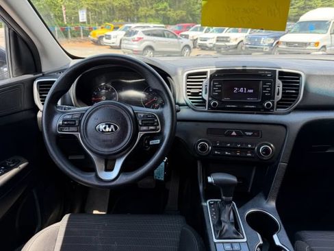 Used 2018 Kia Sportage LX FWD image 13