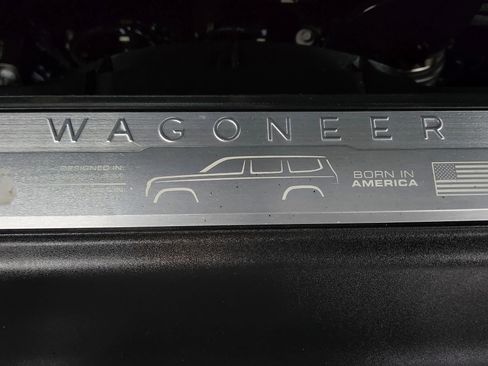 Used 2023 Jeep Wagoneer L Series II image 64