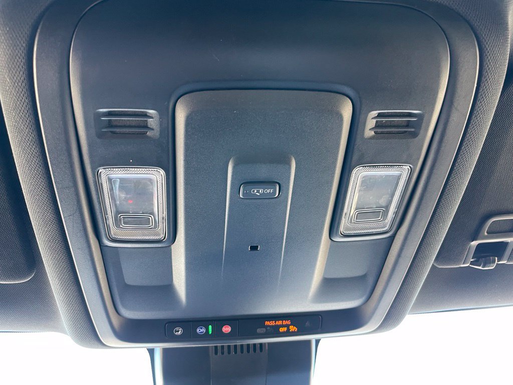Used 2024 GMC Yukon SLE AWD/4WD image 42