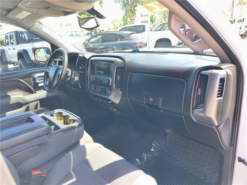Used 2018 Chevrolet Silverado 1500 LT w/ Texas Edition AWD/4WD image 12