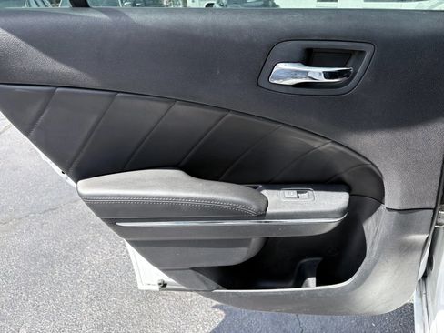 Used 2014 Dodge Charger R/T w/ Driver Confidence Group (AJG) AWD/4WD image 13