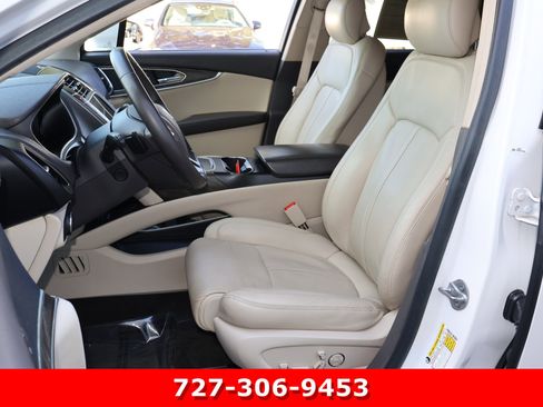 Used 2017 Lincoln MKX Reserve w/ Driver Assistance Package image 2