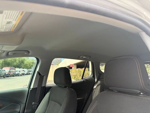 Used 2020 GMC Terrain SLE w/ Driver Convenience Package FWD image 9