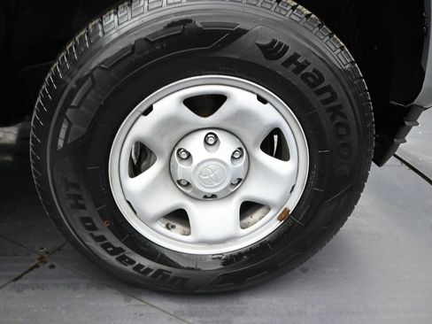 Used 2022 Toyota Tacoma SR image 28