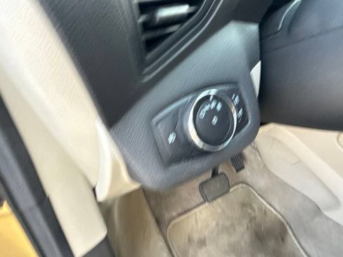 Used 2014 Ford Escape SE w/ Equipment Group 201A FWD image 17