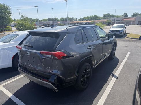 Used 2023 Toyota RAV4 SE w/ SE Grade Weather Package image 20