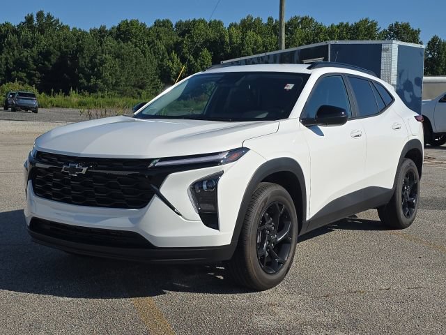 Used 2026 Chevrolet Trax LT w/ Driver Confidence Package FWD image 1