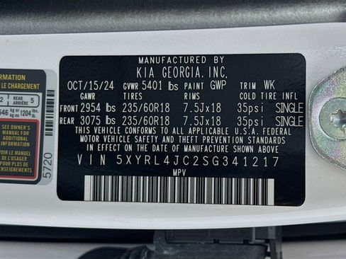 Certified 2025 Kia Sorento S image 32