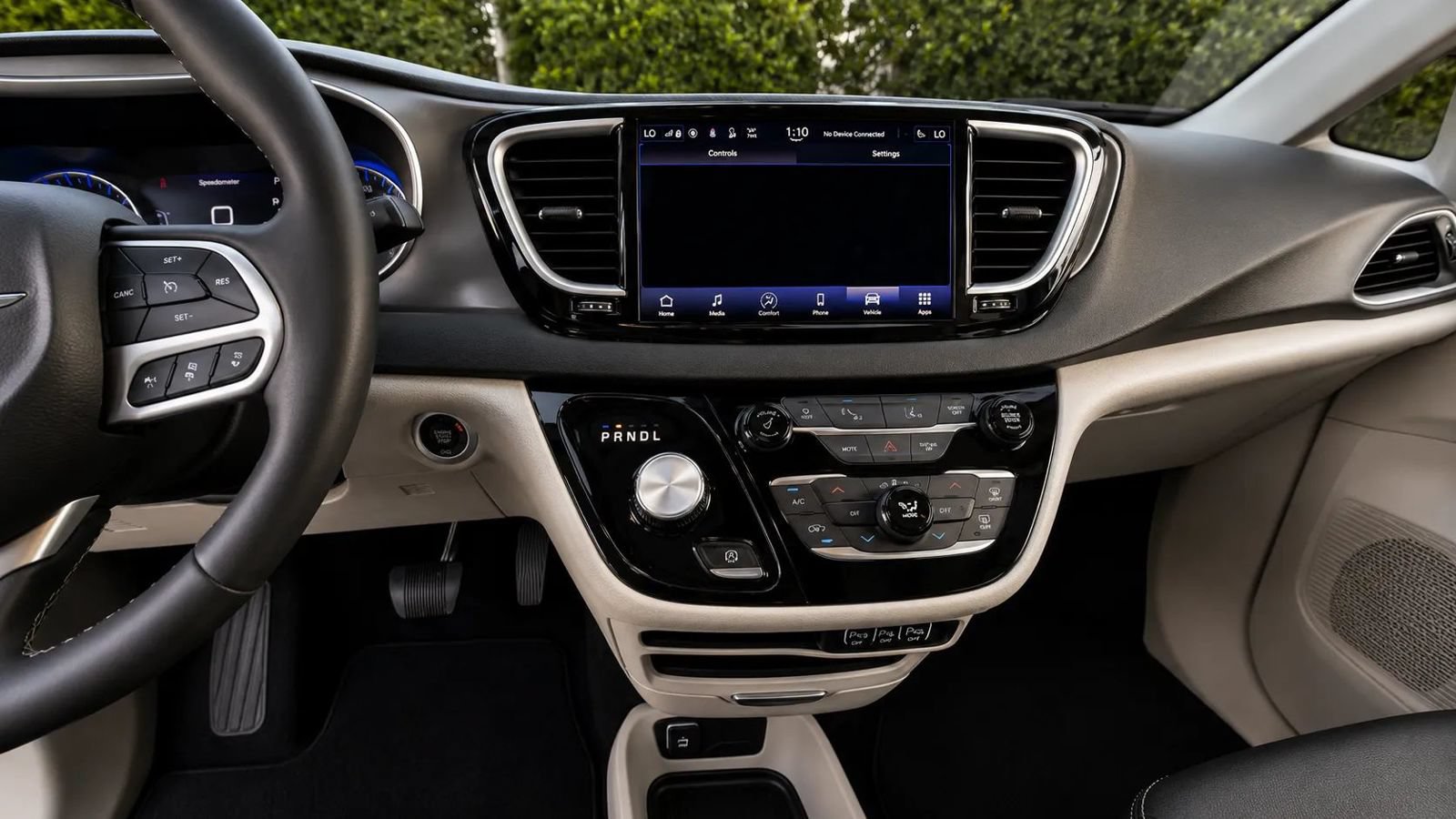 Used 2024 Chrysler Pacifica Touring-L FWD image 14