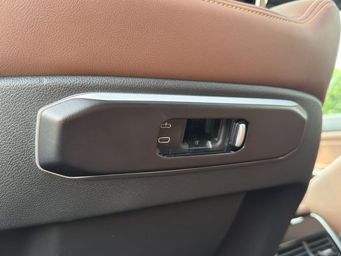 Used 2025 BMW X5 sDrive40i w/ M Sport Package RWD image 42