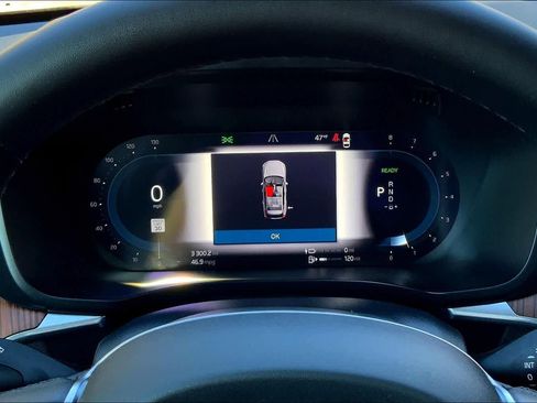 Used 2023 Volvo XC60 T8 Plus w/ Climate Package image 25