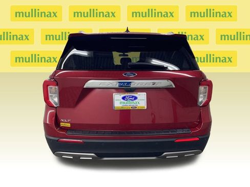 Certified 2023 Ford Explorer XLT w/ Equipment Group 202A image 7