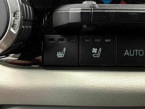 Used 2024 Toyota Sequoia Capstone image 38