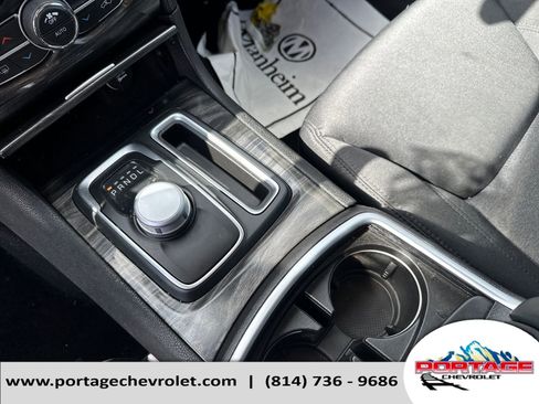 Used 2022 Chrysler 300 Touring image 26