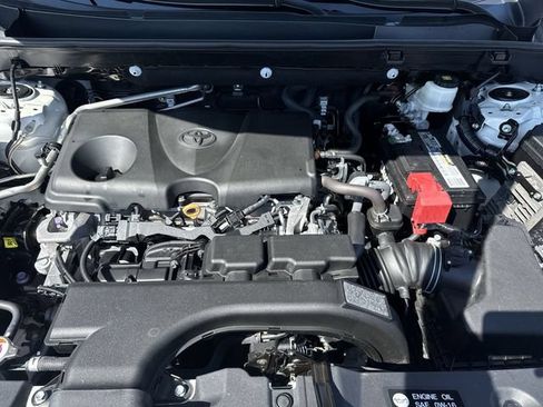 Used 2020 Toyota RAV4 Limited FWD image 30
