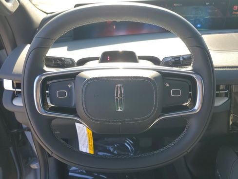 New 2025 Lincoln Navigator Reserve w/ Jet Appearance Package image 16