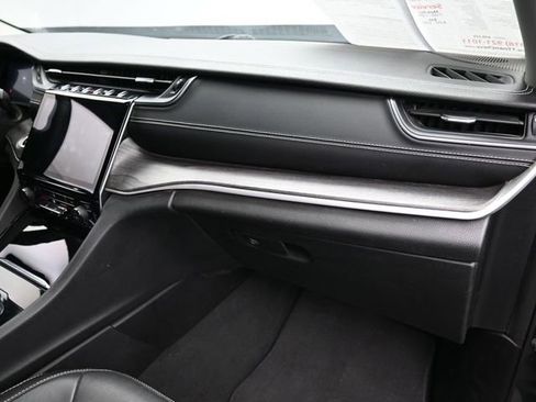 Used 2022 Jeep Grand Cherokee L Limited image 37