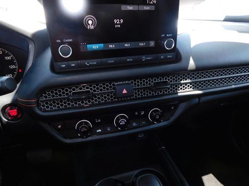 Used 2024 Honda HR-V Sport image 32