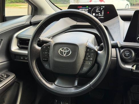 Used 2023 Toyota Prius LE FWD image 29