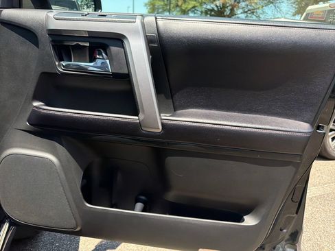 Used 2017 Toyota 4Runner Limited RWD image 40