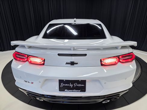 Used 2021 Chevrolet Camaro ZL1 RWD image 58